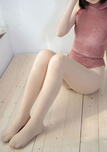漂亮的女邻居3