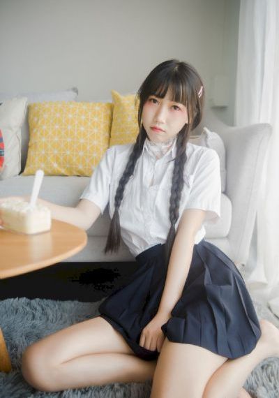 美丽的小蜜蜂美国版7娃娃脸